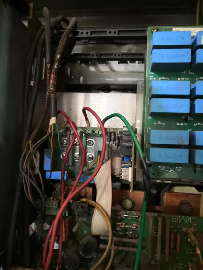 圖為高壓電機勵磁柜內部保險照片 圖為高壓電機勵磁柜內部保險照片